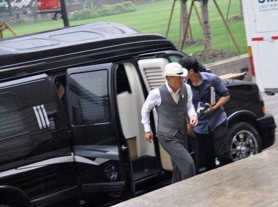 新疆网友押车爆料视频大全,真实记录社会百态